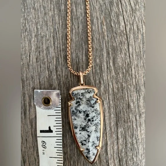 Kendra Scott Kimmy Necklace Rose Gold Gray Granite Stone - Picture 4 of 5